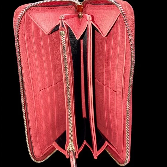 GUCCI Soho GG Zip Around Zippy Wallet. Leather - Picture 9 of 11
